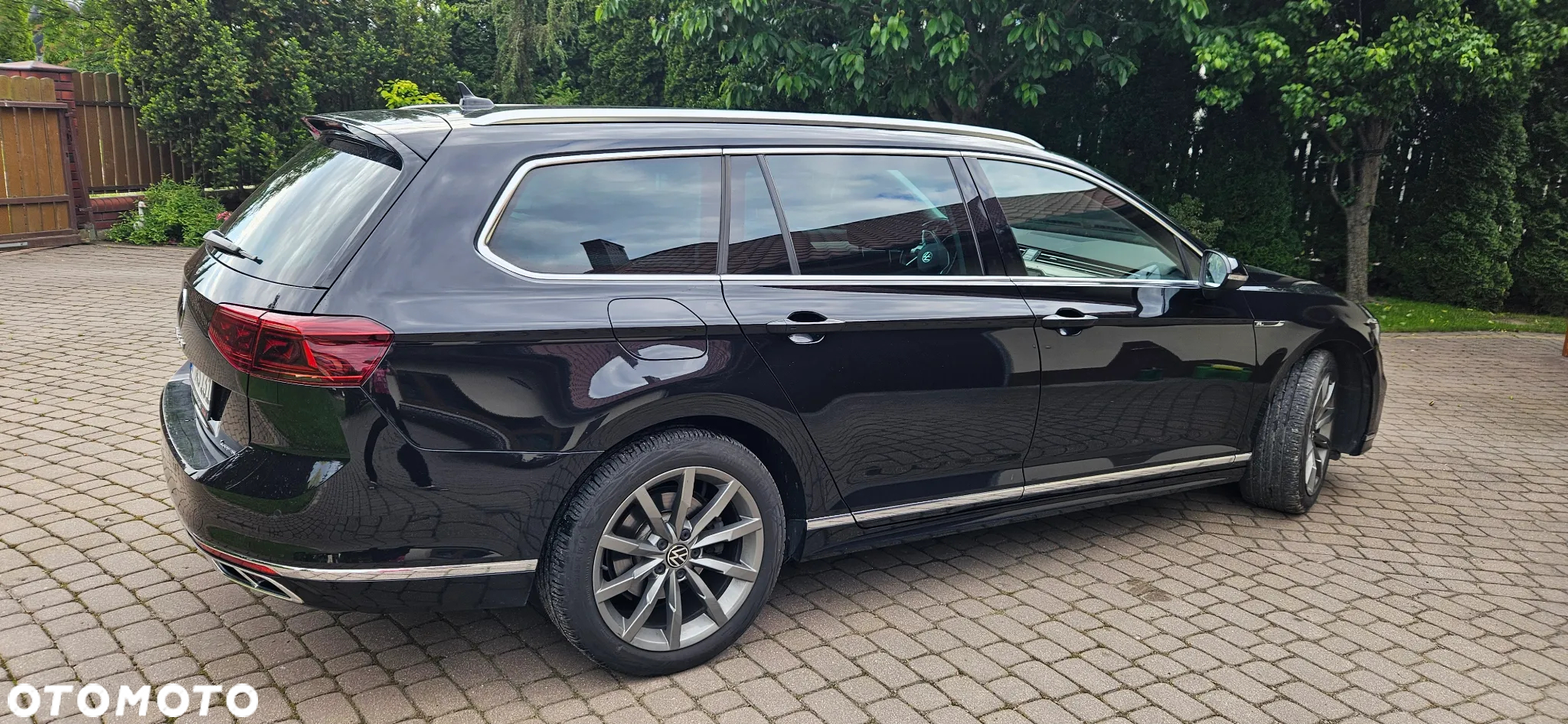 Volkswagen Passat Variant 2.0 TDI SCR DSG 4Motion Elegance - 10