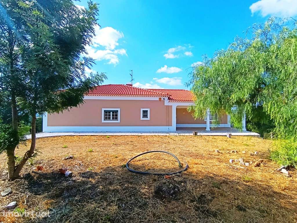 Moradia com vista para a Albufeira de Castelo de Bode - Grande imagem: 5/34