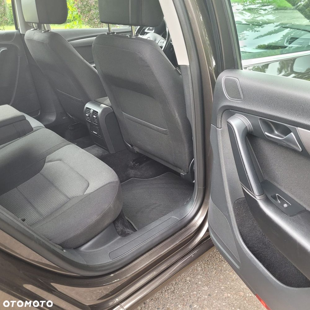 Volkswagen Passat 2.0 TDI Highline - 20