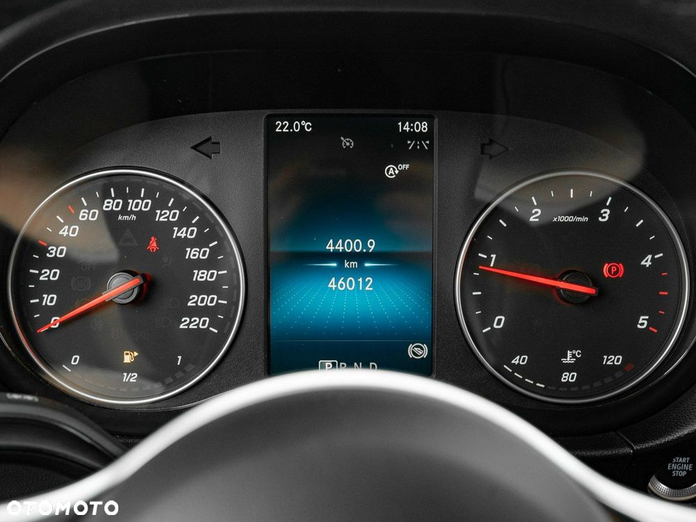 Mercedes-Benz Klasa T 180 d - 16