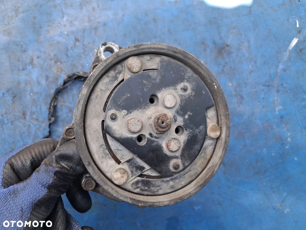 Sprężarka klimatyzacji 1H0820803D SD7V16 1100 FORD GALAXY SEAT ALHAMBRA AROSA CORDOBA IBIZA TOLEDO I VW CADDY GOLF 3 III POLO  SHARAN  VENTO pompa kompresor klimy - 4