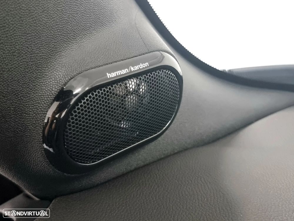 MINI Cabrio Cooper SE - 11