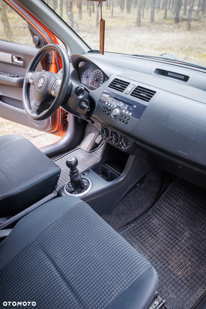 Suzuki Swift - 30