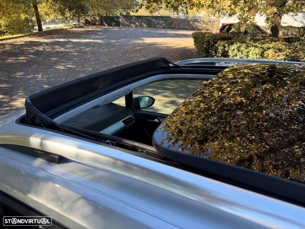 VW Touran 2.0 TDI Highline DSG - 29