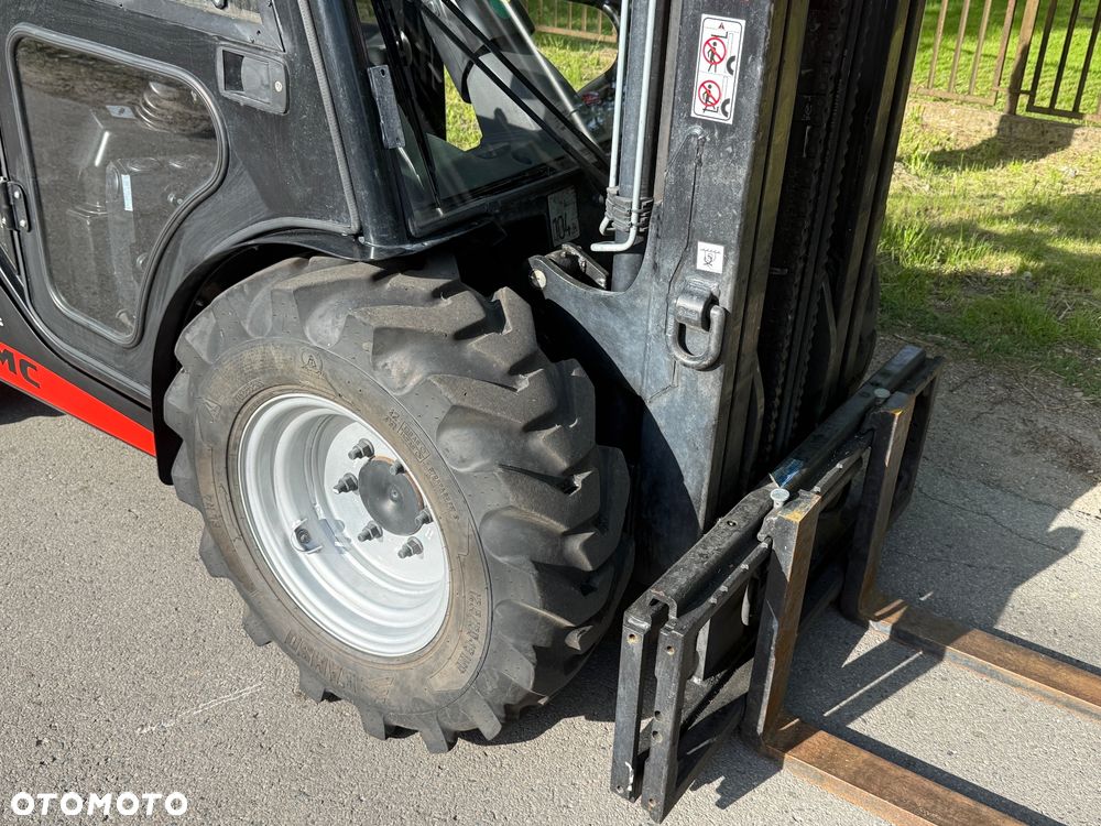Manitou Terenowy Wózek Widłowy MC25-4 - 11