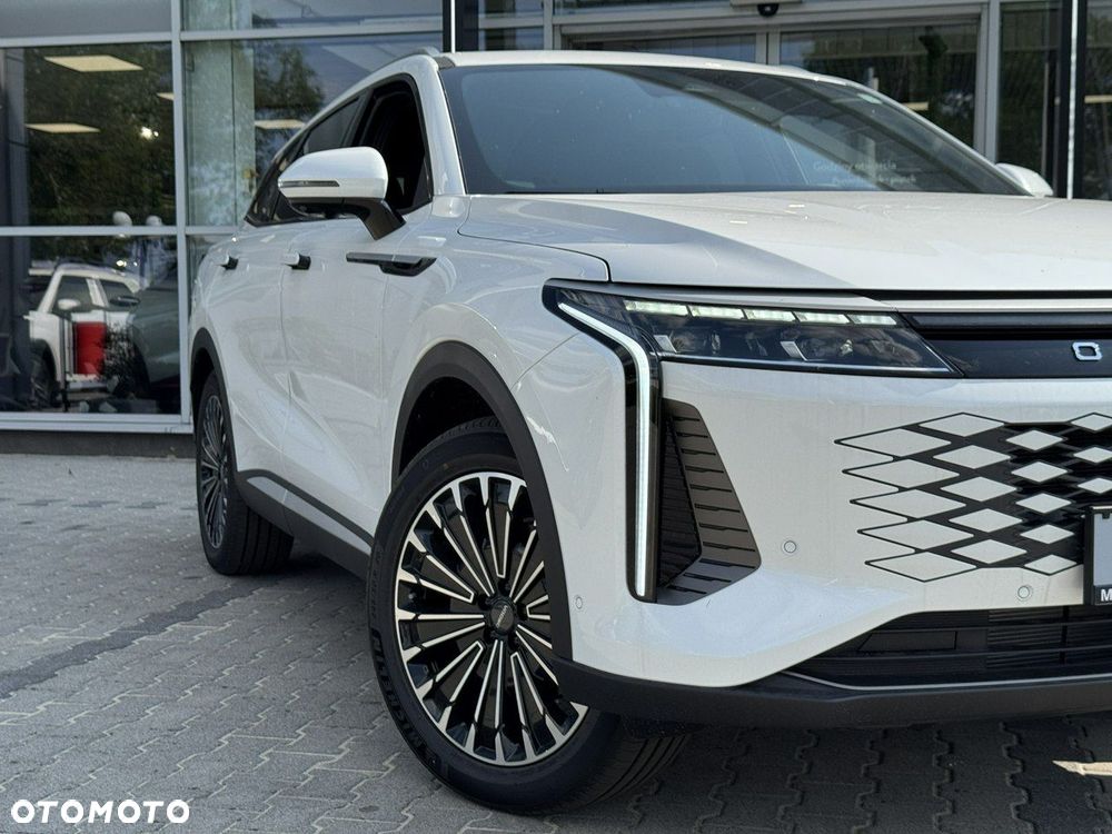 Omoda 9 1.5 Super Hybrid Exclusive AWD - 10