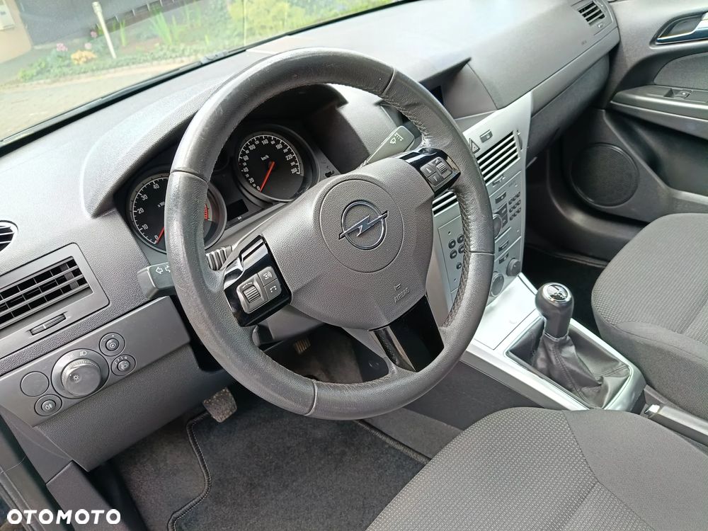 Opel Astra - 20