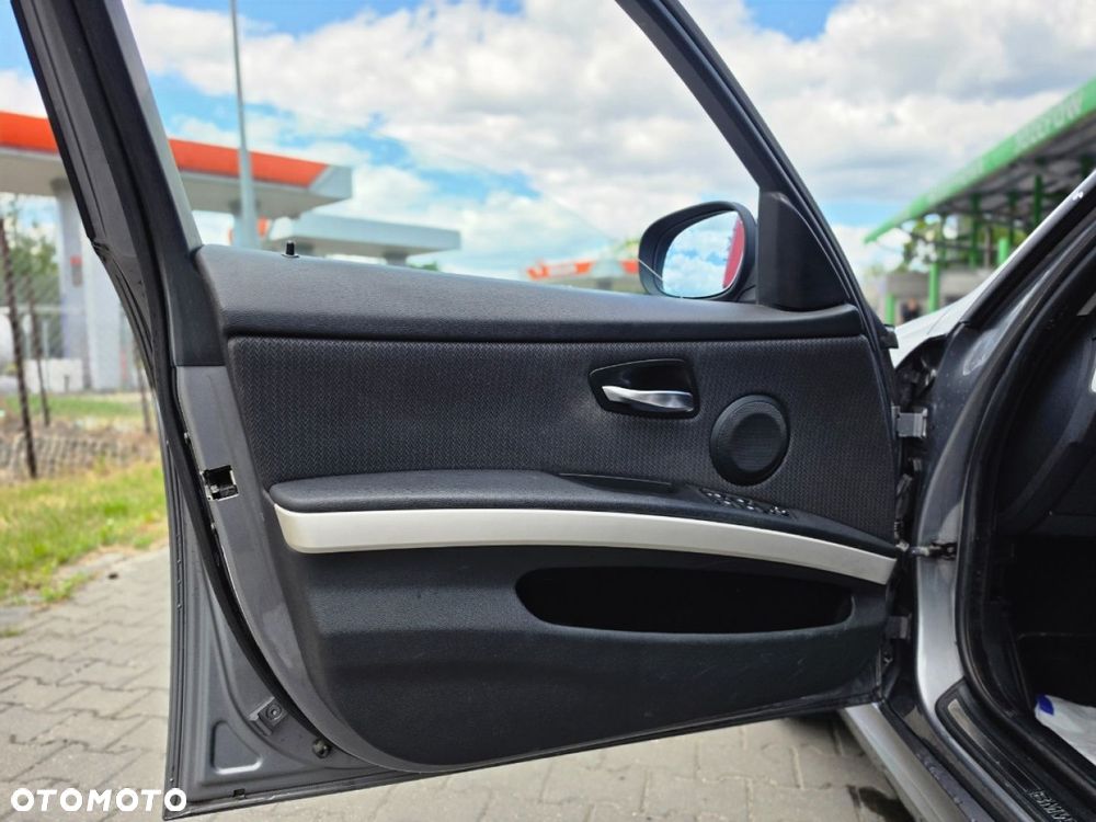 BMW Seria 3 - 12