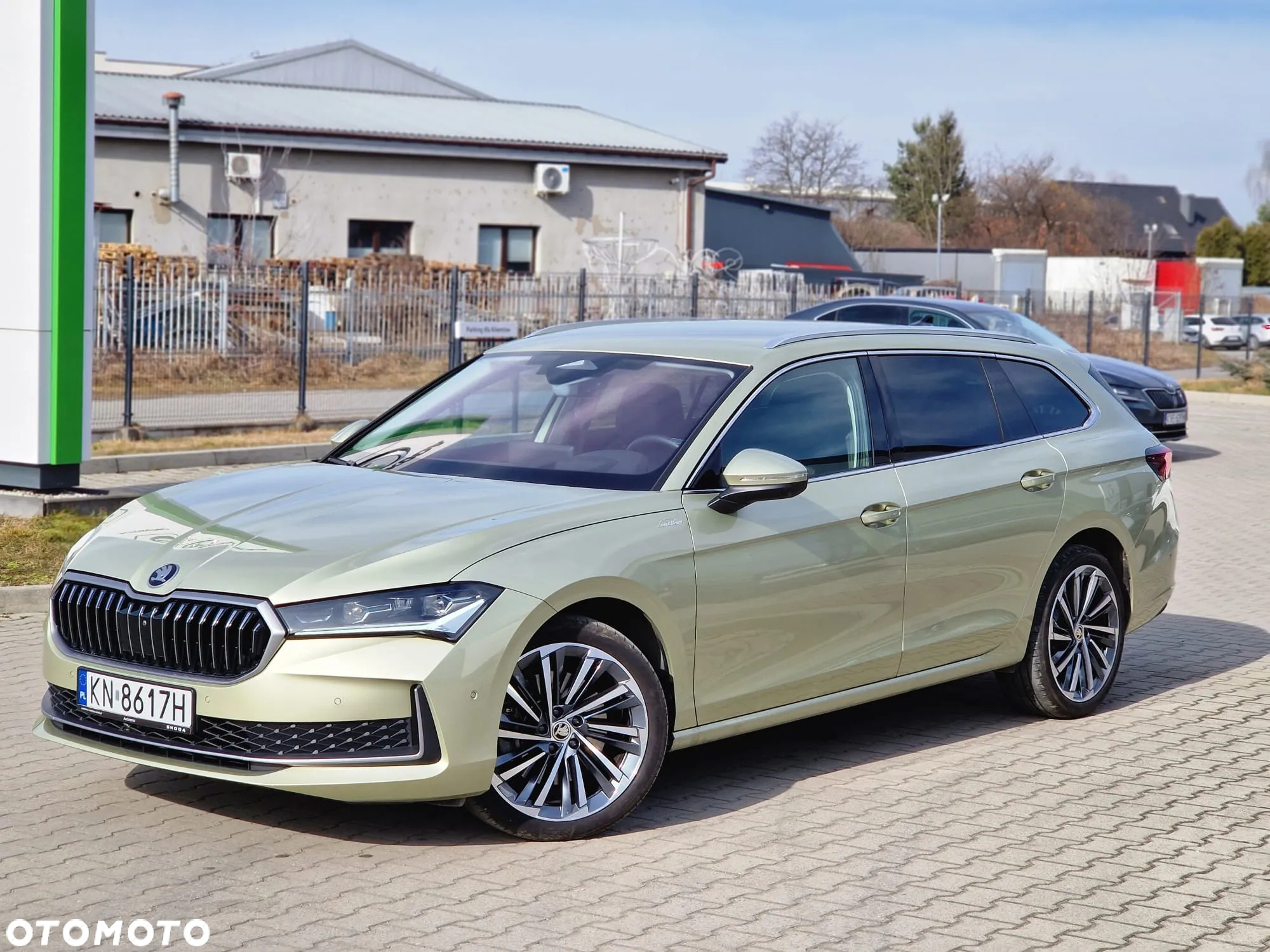 Skoda Superb 2.0 TDI SCR 4x4 L&K DSG - 3