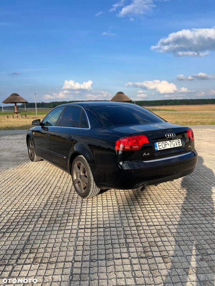 Audi A4 Limousine 2 - 6