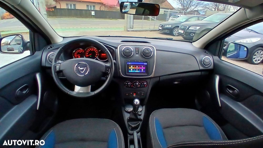 Dacia Sandero 1.2 16V 75 Laureate - 3