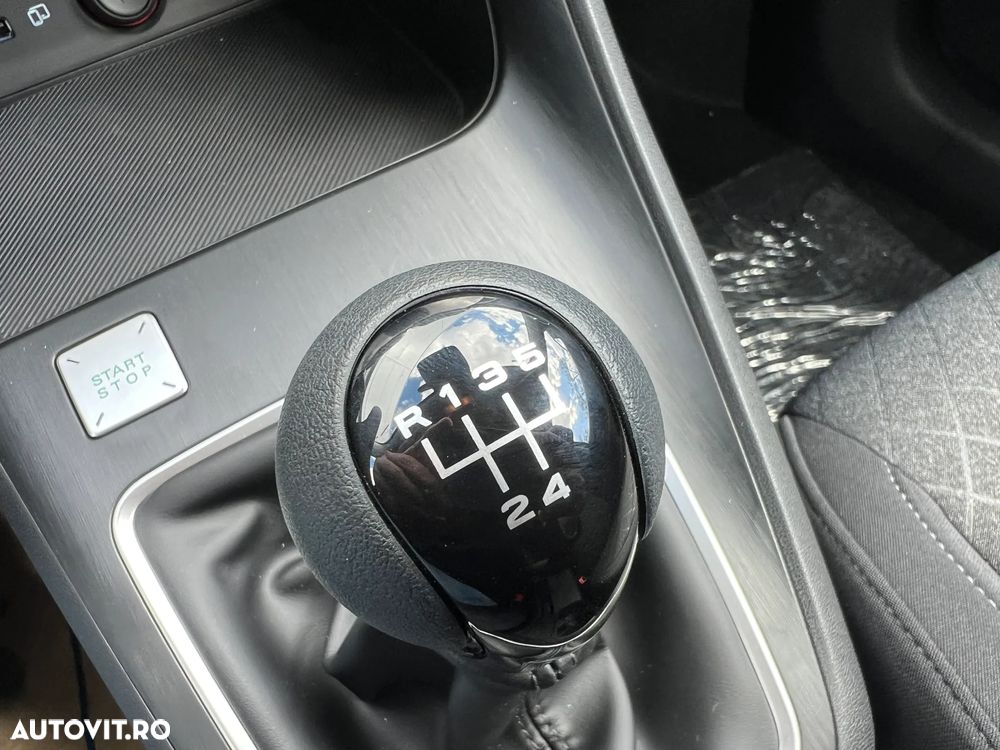 MG ZS ICE 1.5 Standard - 22