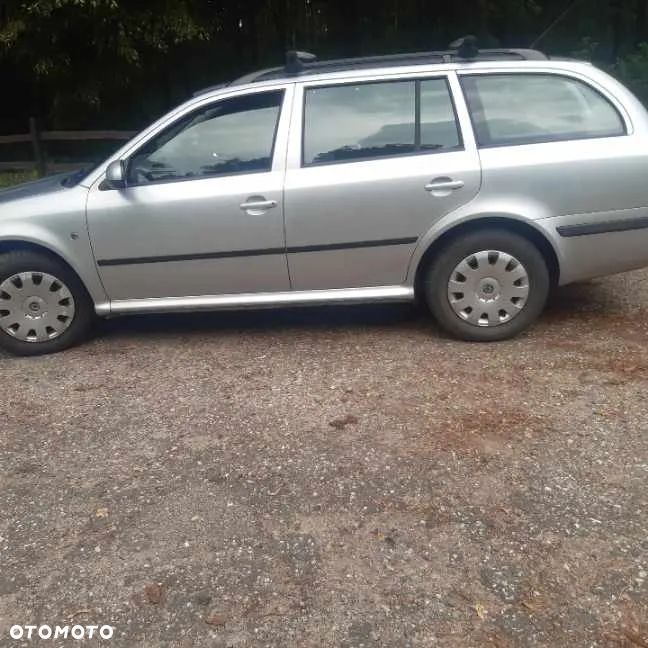 Skoda Octavia 1.6 Ambiente - 2