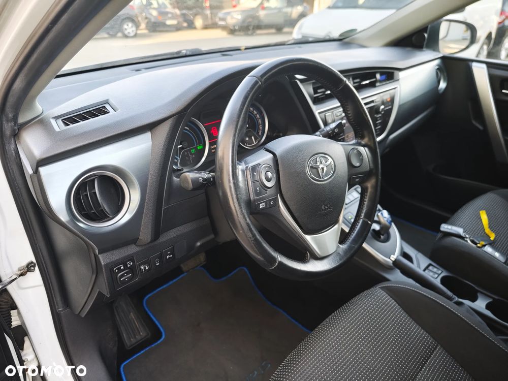 Toyota Auris 1.8 HSD Luna - 29