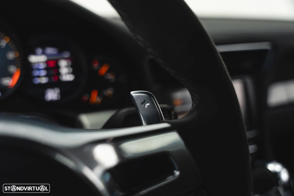 Porsche 911 Série F - 38
