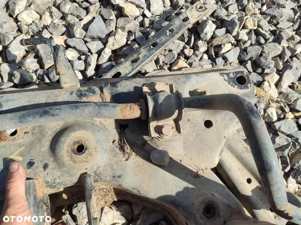 KL Kołyska Sanki Przód Ford Fiesta MKVII MK7 08- 1.25 - 4