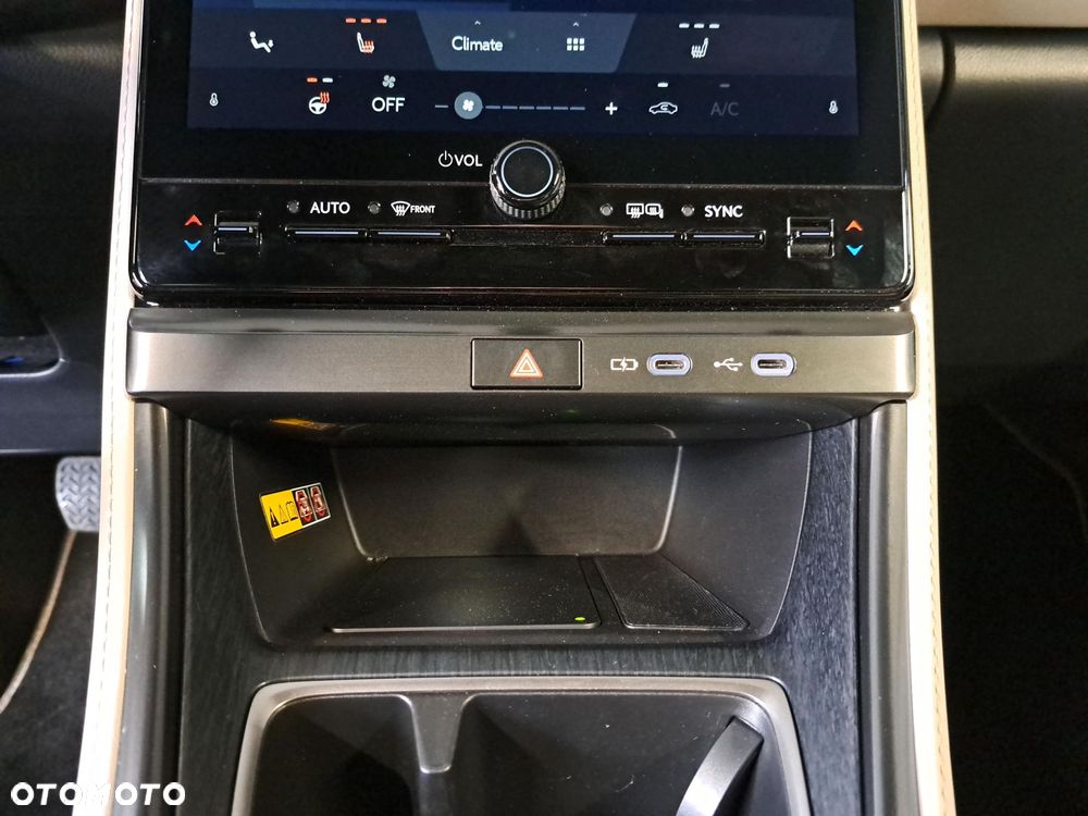 Lexus LBX 1.5 Hybrid Elegant - 26