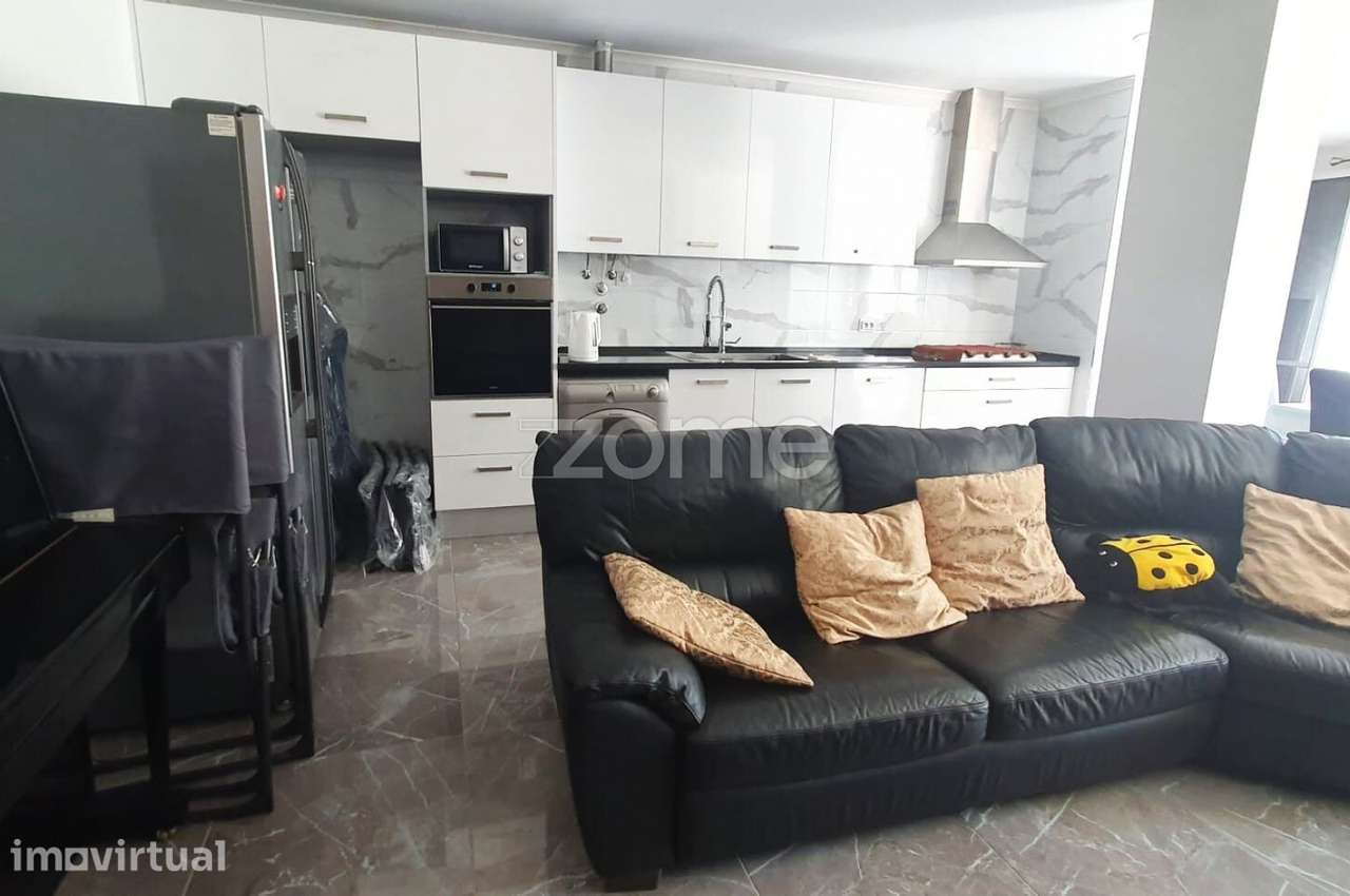 Arrendamento | Apartamento T3 Renovado e Mobilado com Quintal de 50... - Grande imagem: 5/29