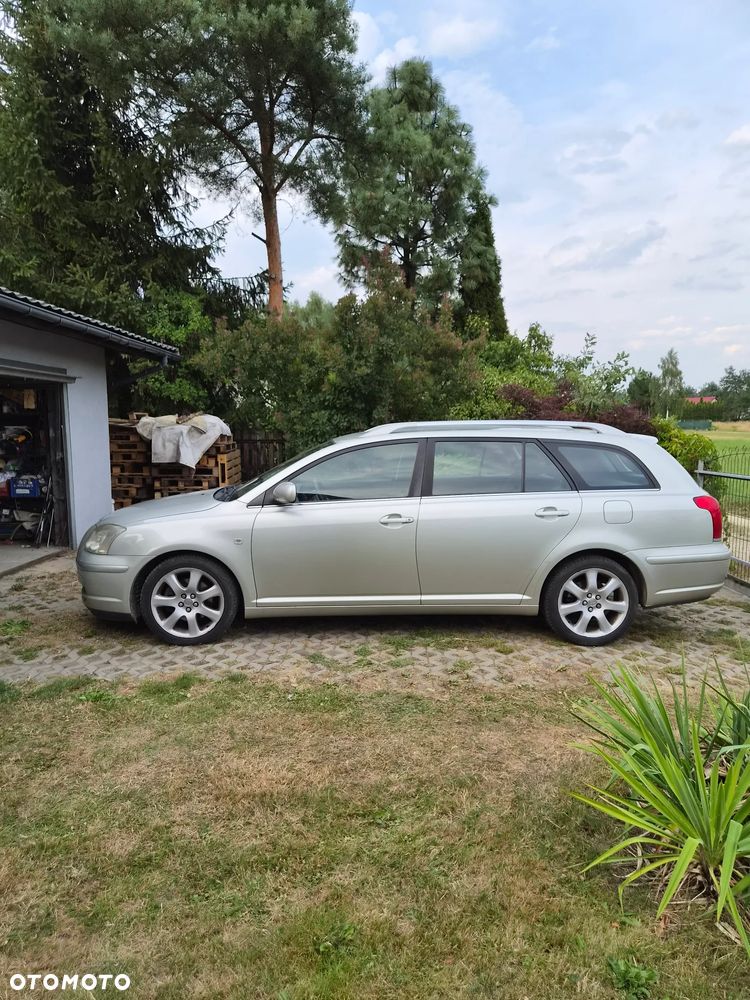 Toyota Avensis 2.0 VVT-i Sol - 2