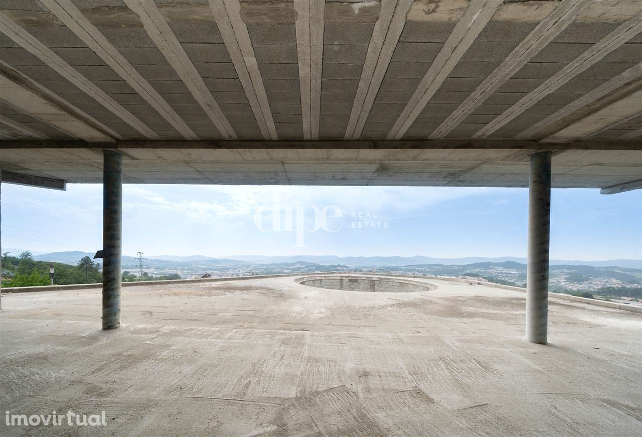 Deslumbrante moradia em construção com piscina e vistas desafogadas em - Grande imagem: 2/29