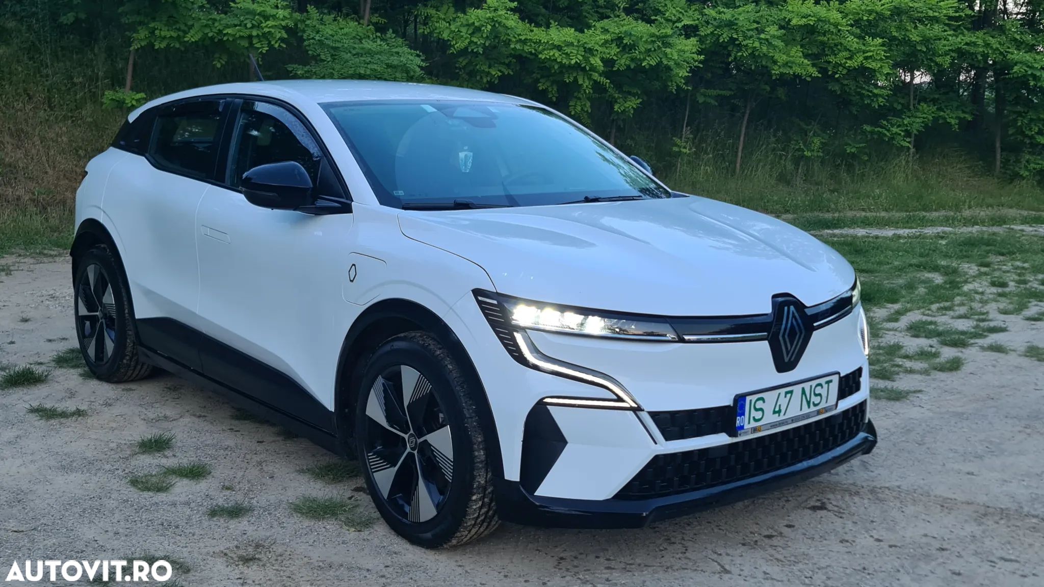 Renault Megane E-TECH EV60 super charge equilibre - 1
