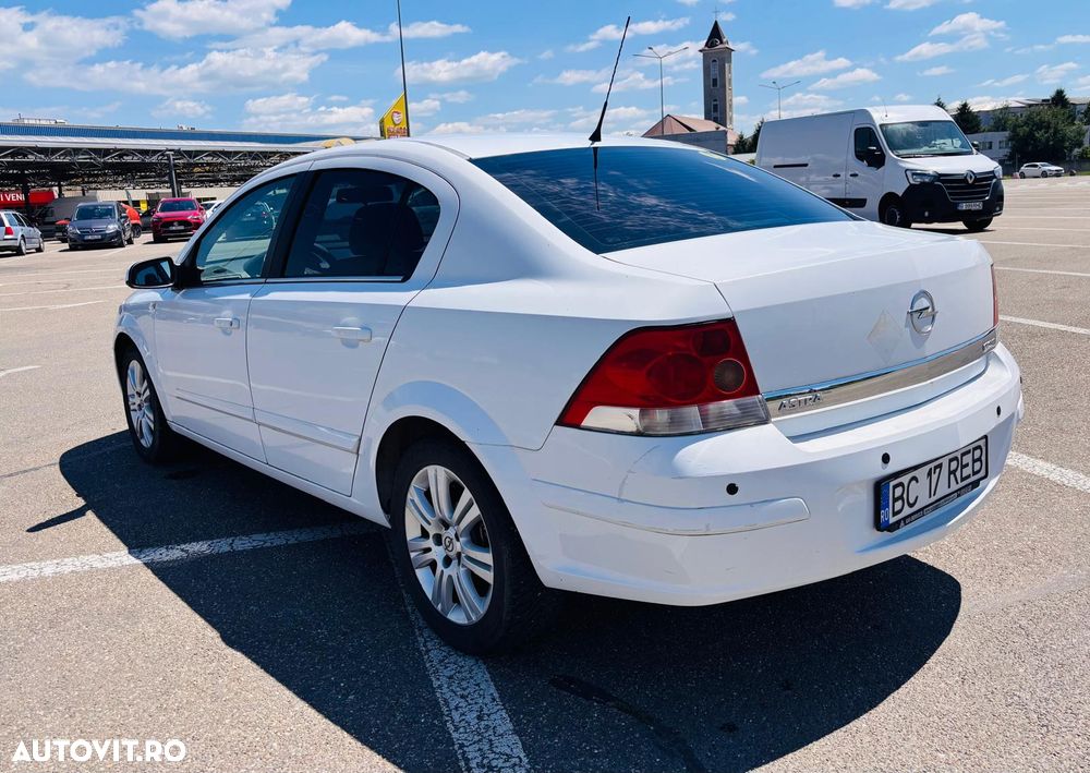 Opel Astra 1.7 CDTI Elegance - 1