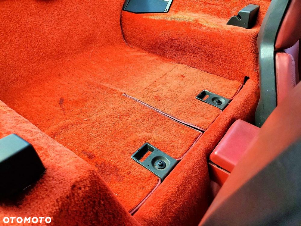 Chevrolet Corvette - 10