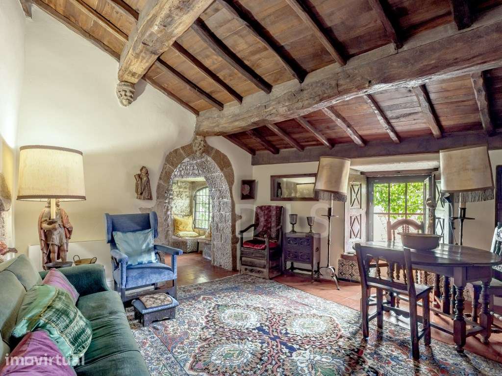 Moradia T5 Óbidos com história, terraços e garagem - Grande imagem: 4/60