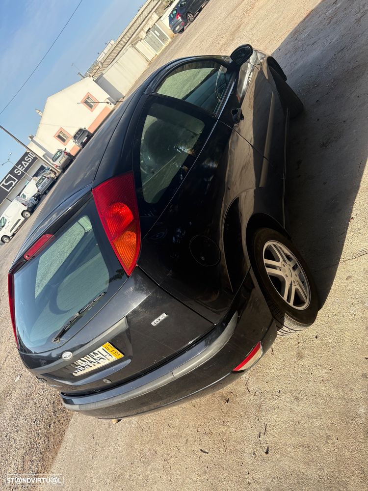 Ford Focus 1.8 TDCi Trend - 12