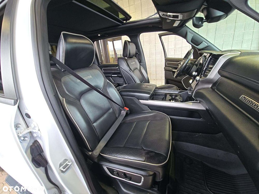 RAM 1500 5.7 eTorque Crew Cab Shortbed Laramie Black - 10