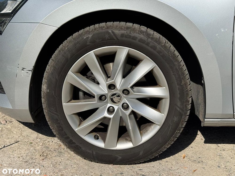 Skoda Superb 2.0 TDI SCR Ambition DSG - 39