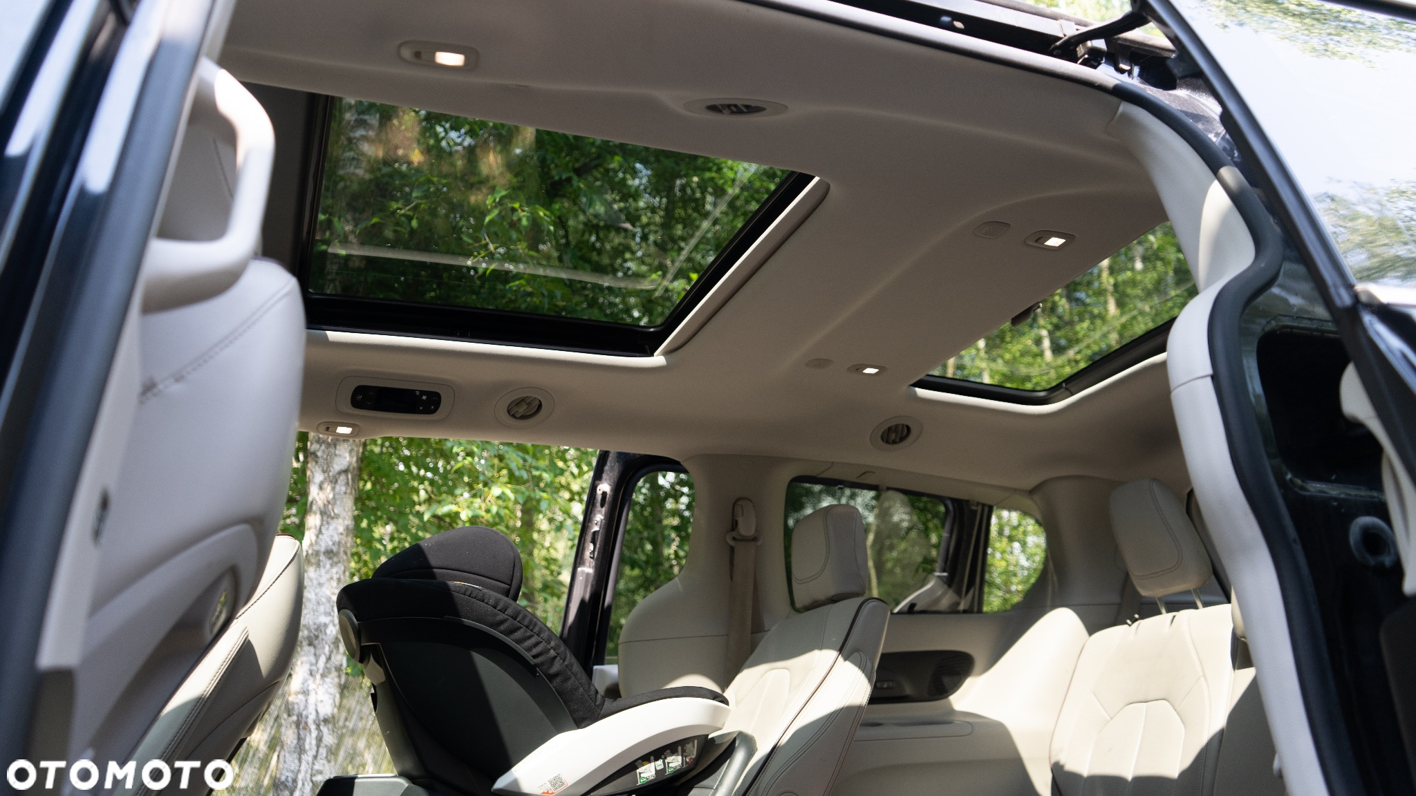 Chrysler Pacifica - 9