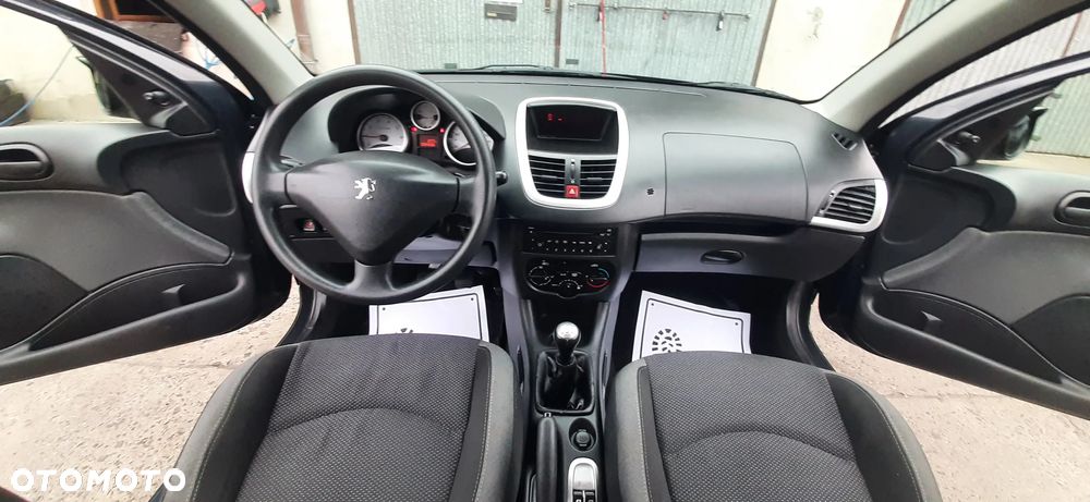 Peugeot 206 plus - 31