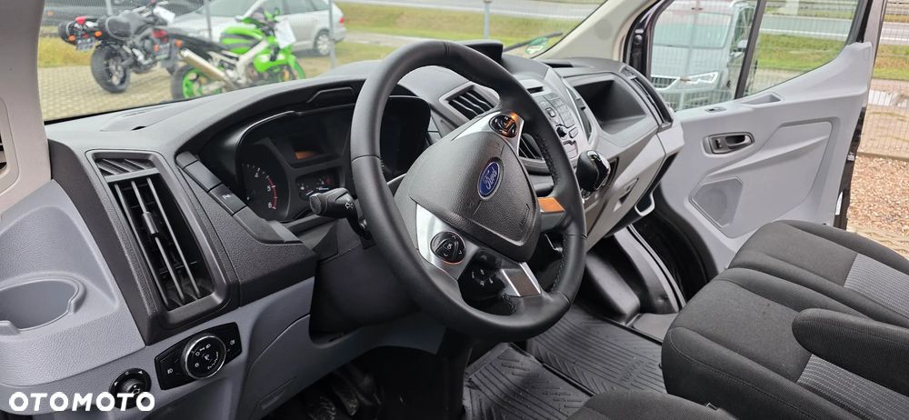 Ford Transit - 24