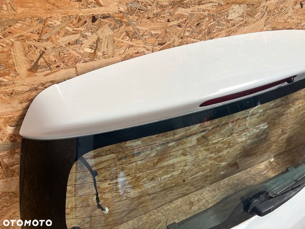 KLAPA TYŁ pokrywa bagażnika SUZUKI SWIFT MK7 VII Lakier: 26U - 3