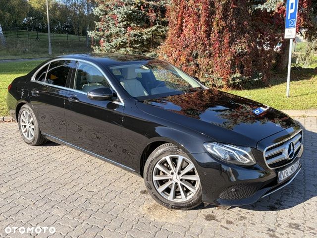 Mercedes-Benz Klasa E 220 d 4-Matic 9G-TRONIC - 2