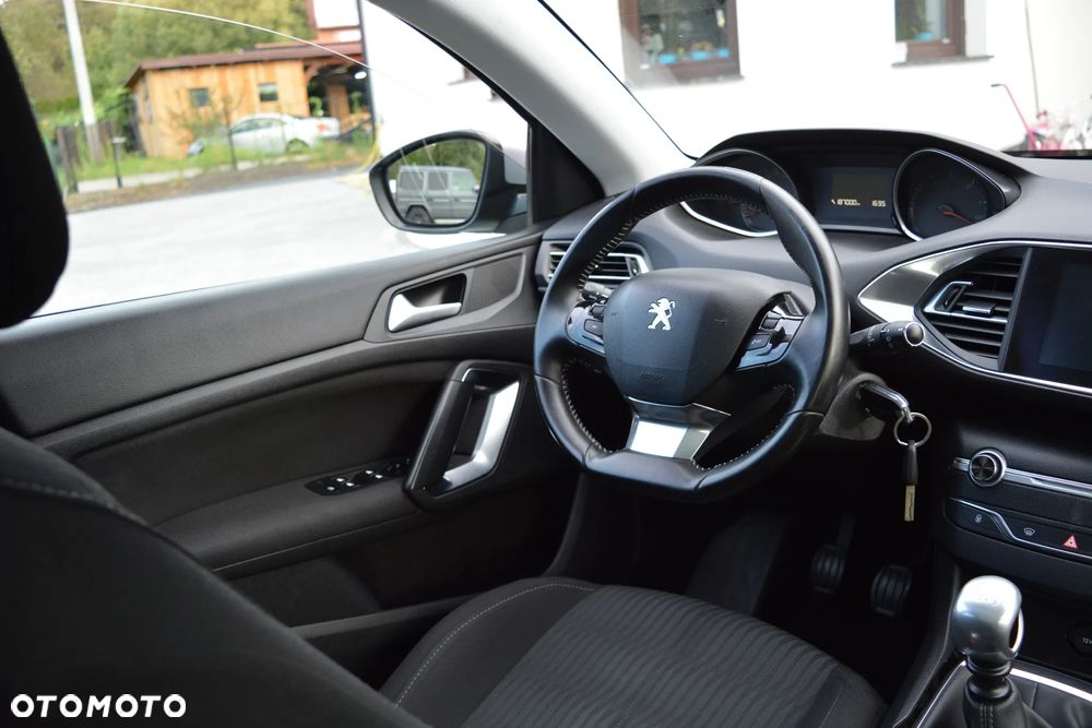 Peugeot 308 e-HDi 115 Stop & Start Niveau 2 Business-Line - 11