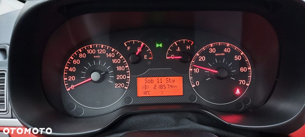 Fiat Grande Punto - 6