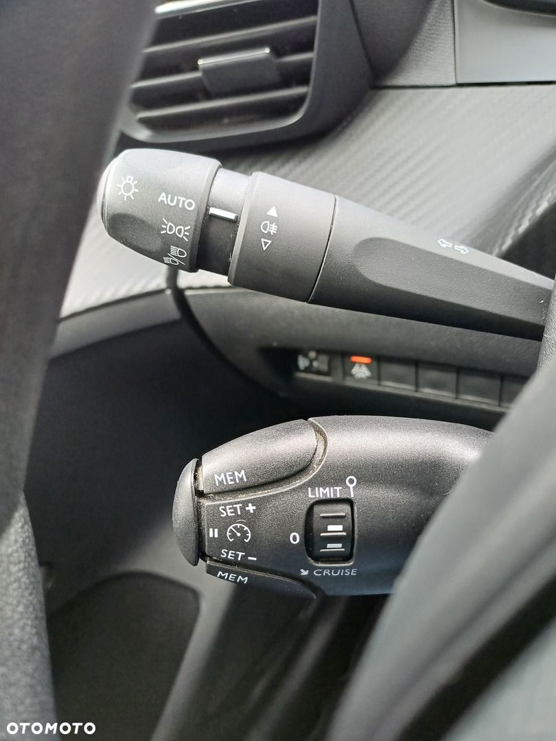 Peugeot 208 1.2 PureTech Like S&S - 20