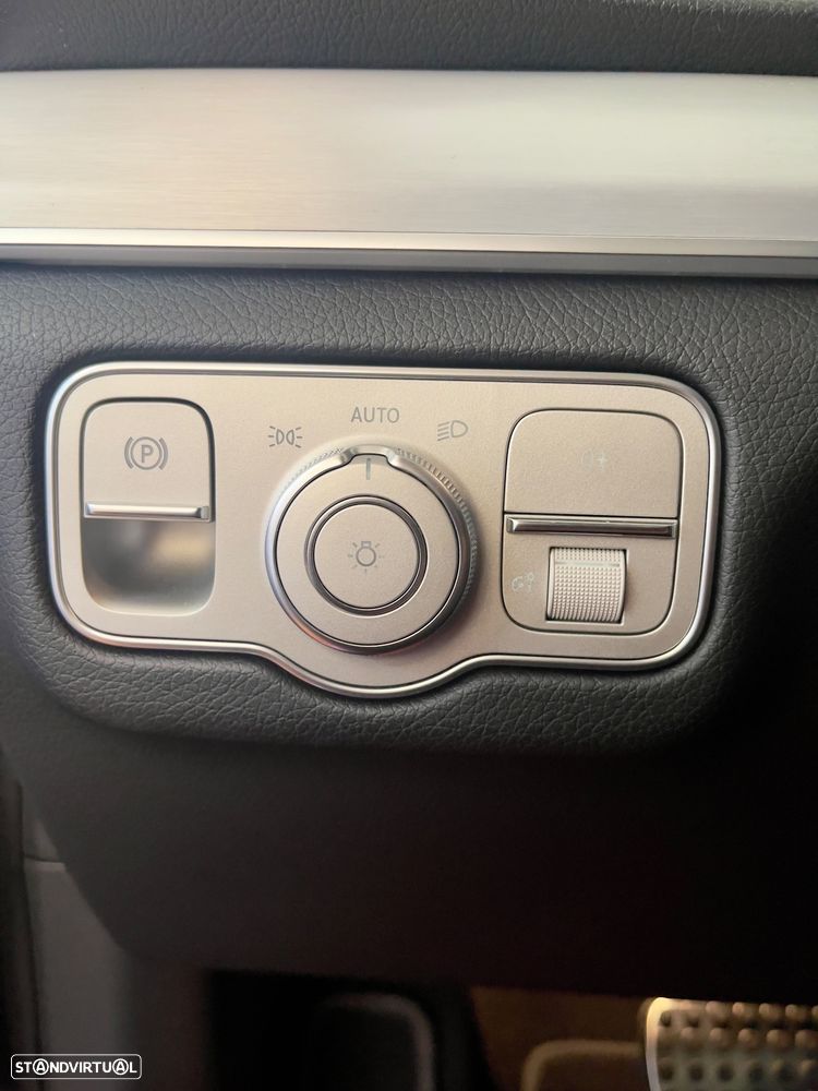 Mercedes-Benz GLE 300 d 4Matic - 25