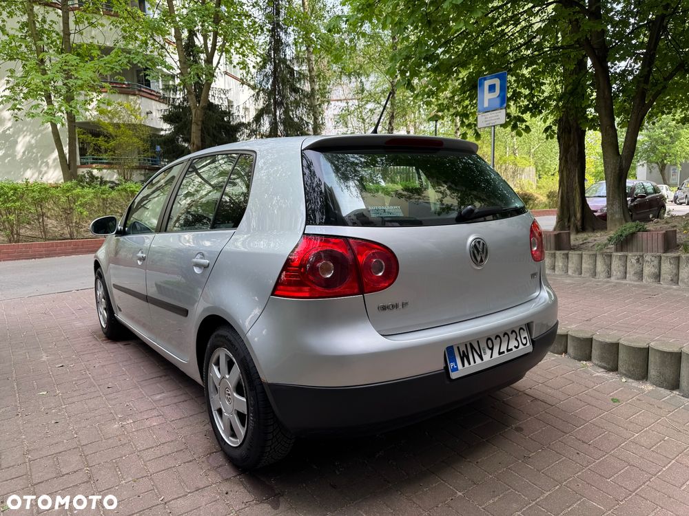 Volkswagen Golf - 4