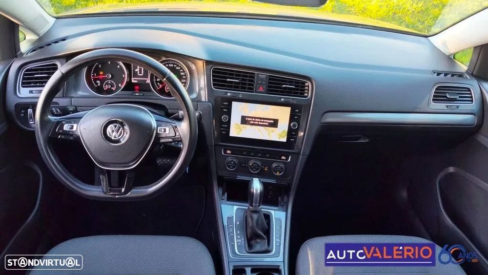 VW Golf Variant 1.6 TDi Confortline DSG - 11