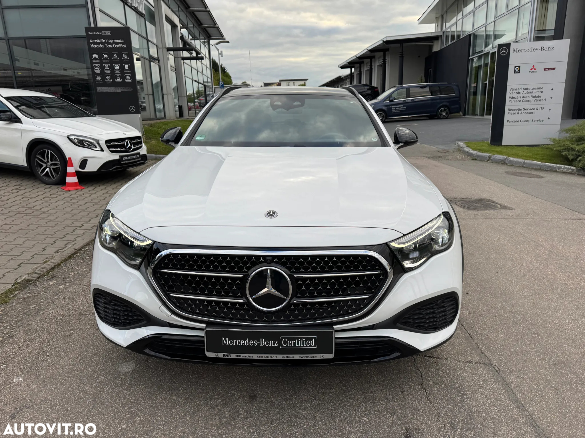 Mercedes-Benz E 300 Hybrid de All-Terrain 4MATIC Aut. - 16