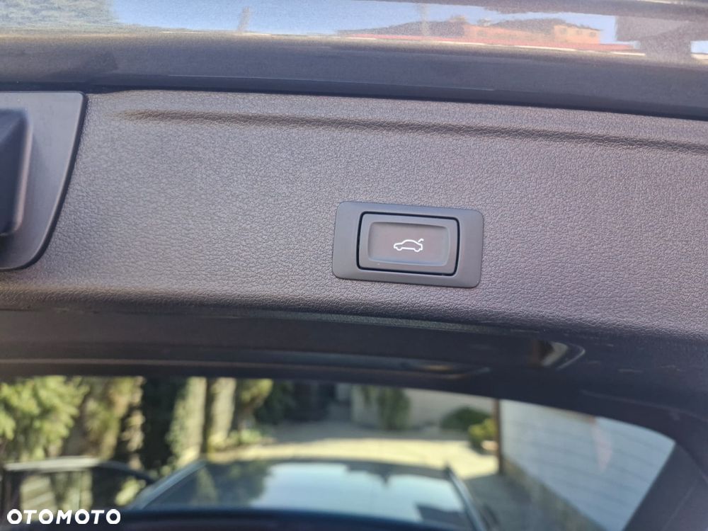 Audi A4 Avant 40 TDI S tronic S line - 18