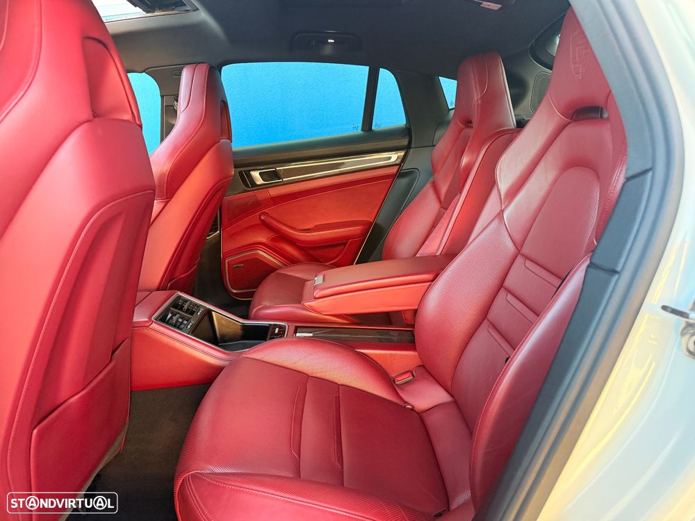 Porsche Panamera - 22