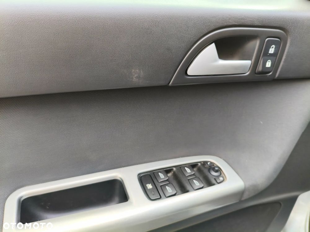 Volvo V50 2.0D - 12