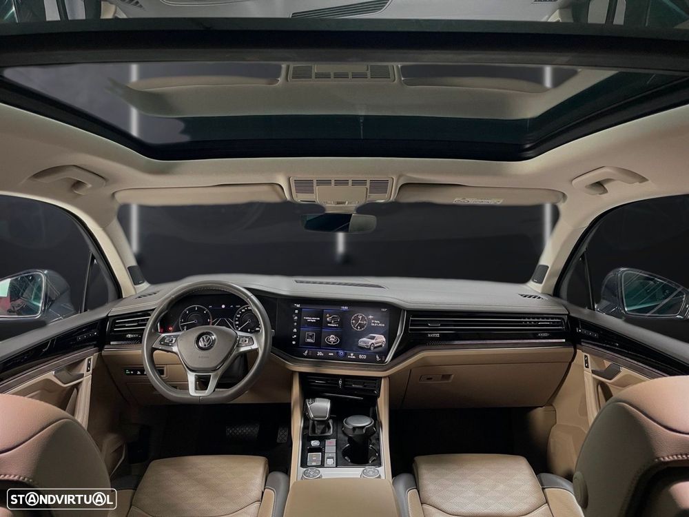 VW Touareg 3.0 TDI V6 Elegance Plus - 9