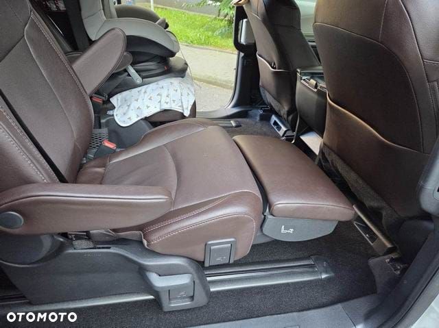 Toyota Sienna - 9
