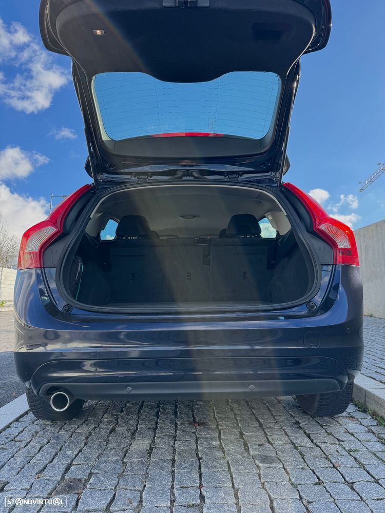 Volvo V60 2.0 D2 Kinetic - 14