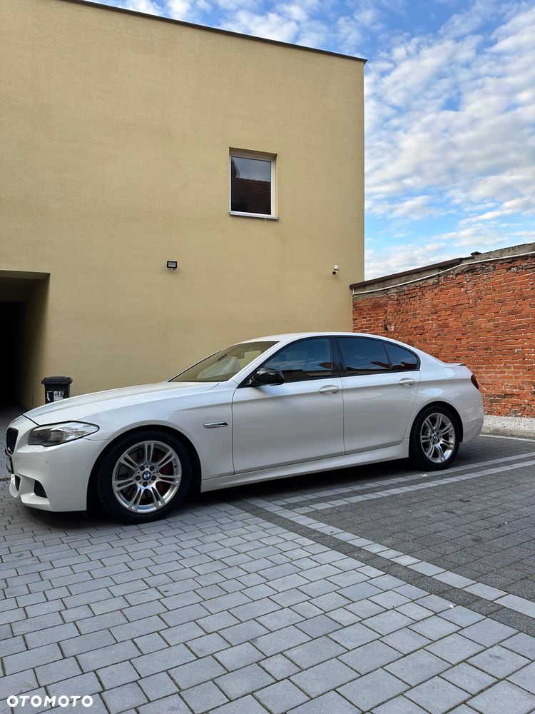 BMW Seria 5 525d - 8